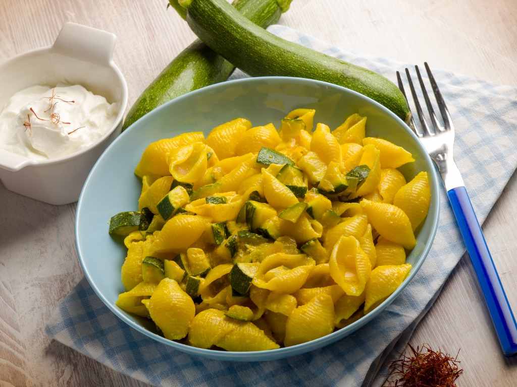 pasta con zucchine e tonno