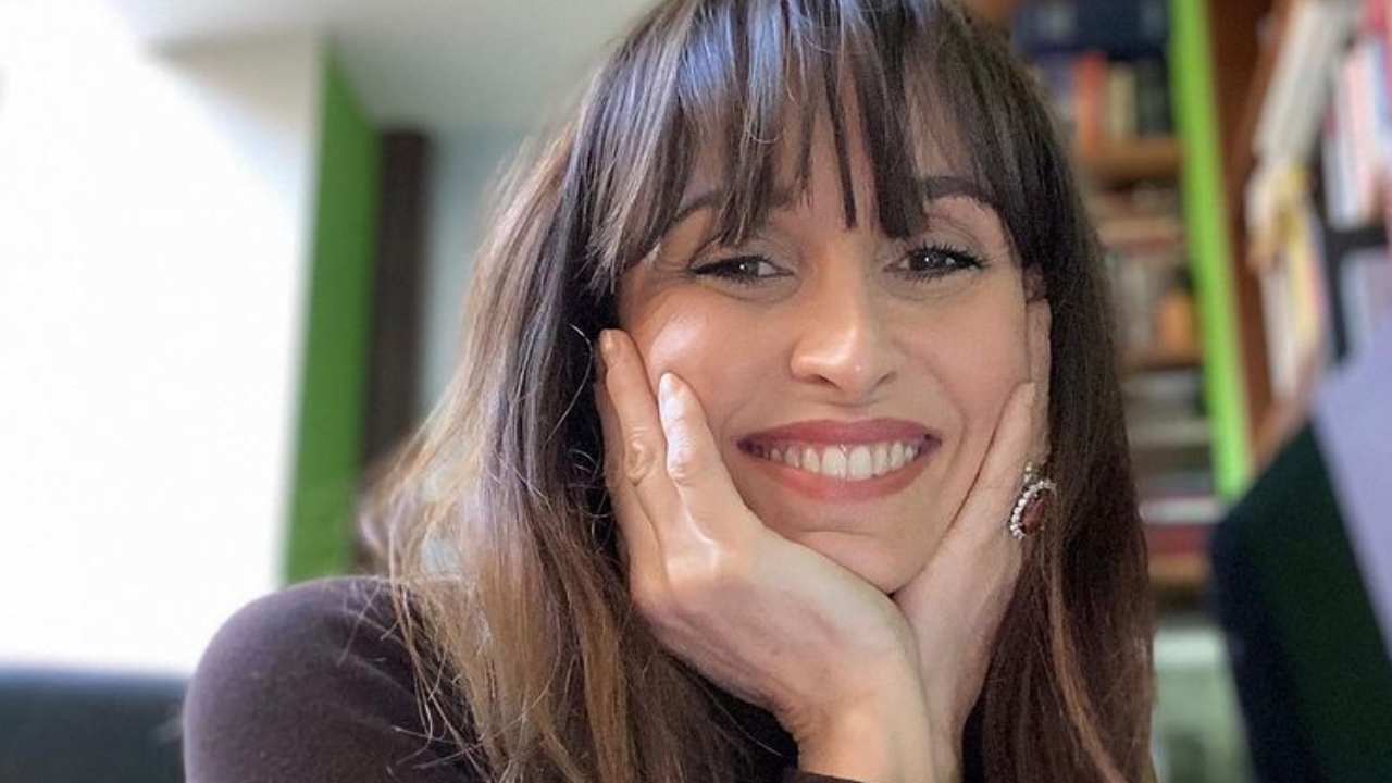 Benedetta Parodi doppia foto ieri oggi bellissima