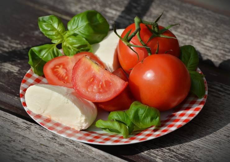 ingredienti per torta caprese