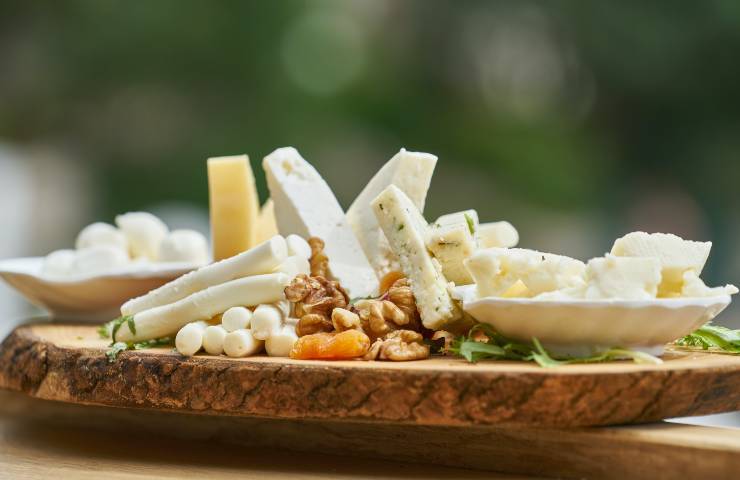 Sheep and goat cheese withdrawn brand Salmonella