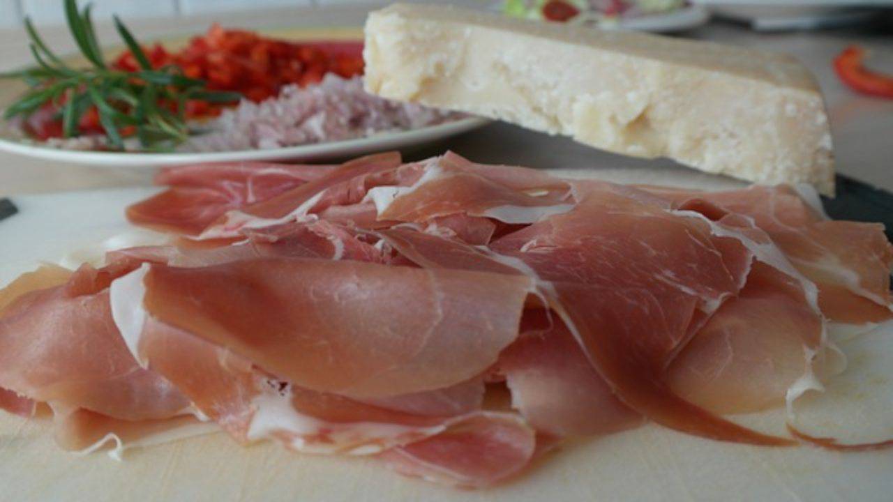 come sgrassare prosciutto crudo metodo veloce