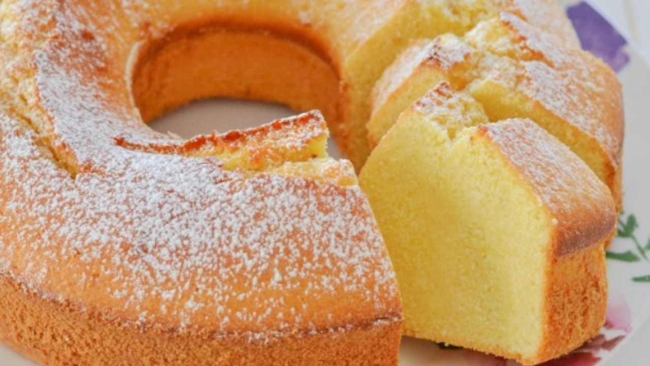 Ciambellone alla panna montata