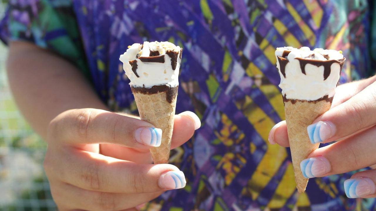 Cornetto gelato mai mangiare punta motivo