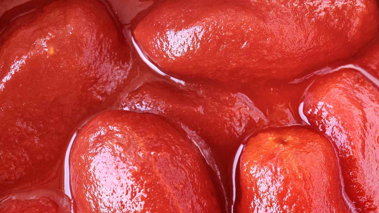 Pomodori pelati come farli a casa