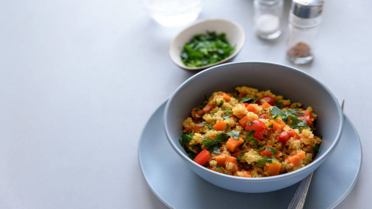 quinoa con verdure di stagione