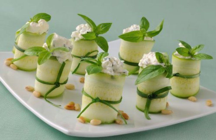 spiedini zucchine crescenza