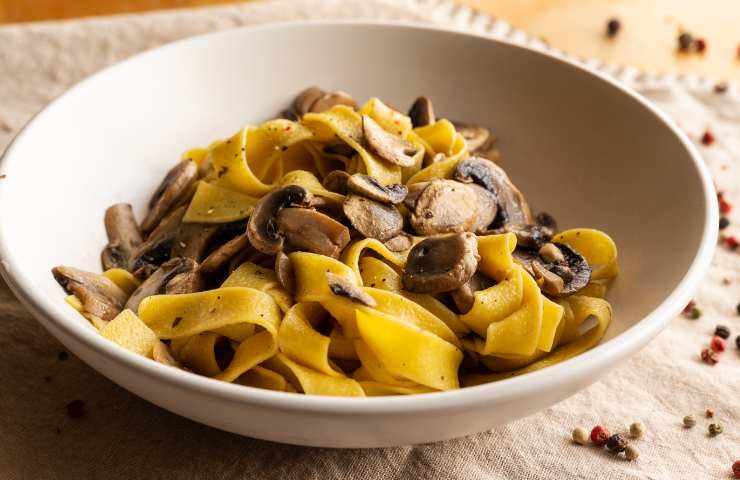 tagliatelle ai funghi porcini